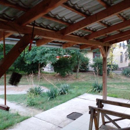 Dutch Farm In Felsolajos Apartment Ngoại thất bức ảnh